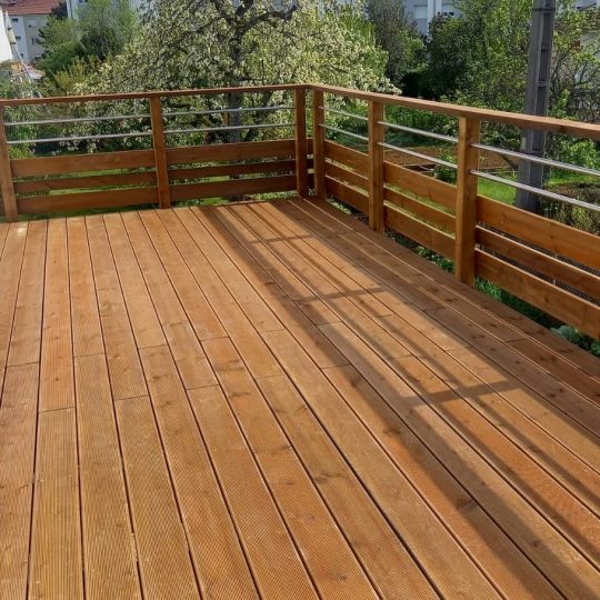 https://www.delcey-entreprise.fr/wp-content/uploads/2024/05/terrasse-bois-suspendue-besancon-delcey-renovation-02-540x540.jpg